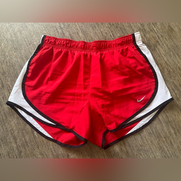 NIKE Running shorts, Women’s Medium - Picture 1 of 2